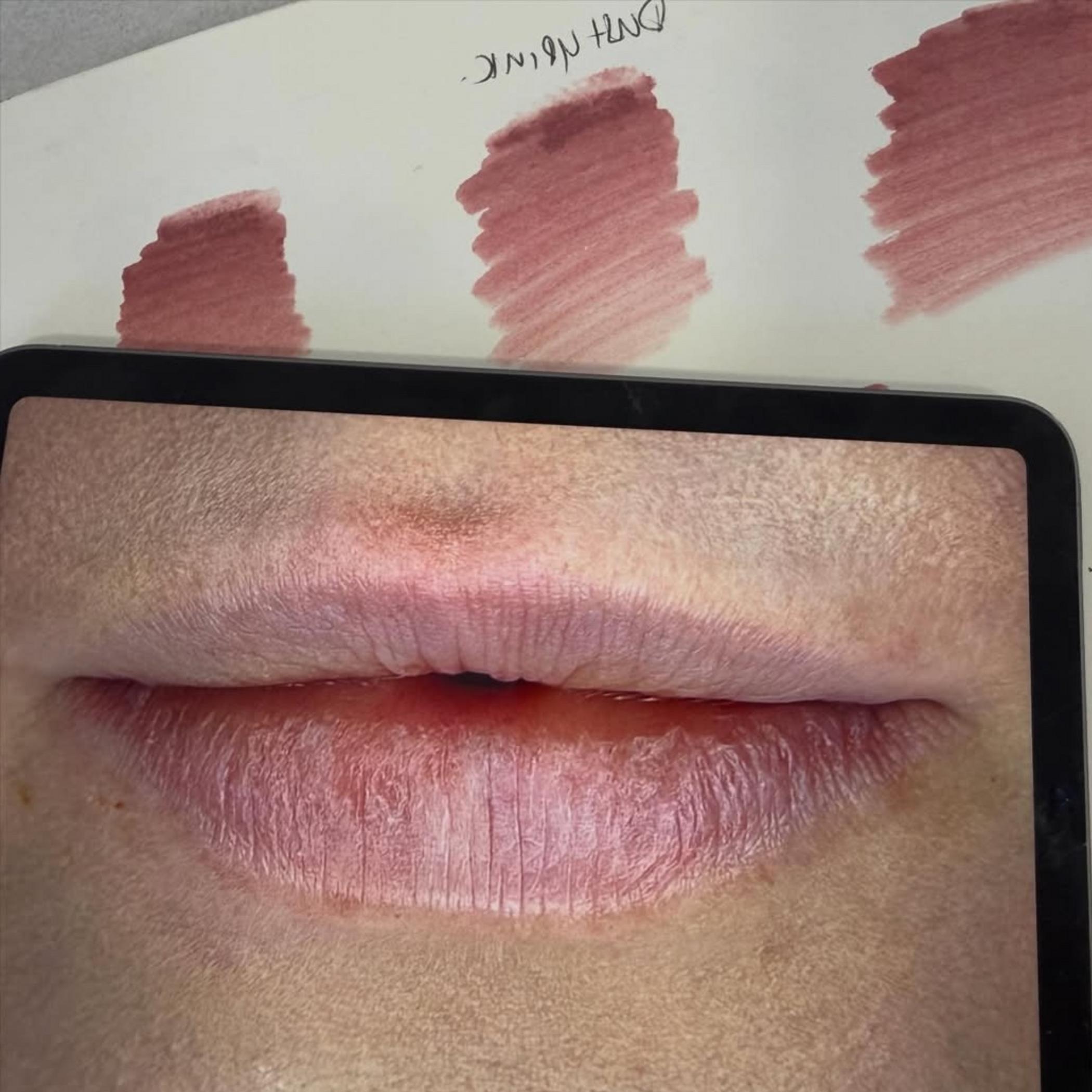 close up lip blush swelling detail